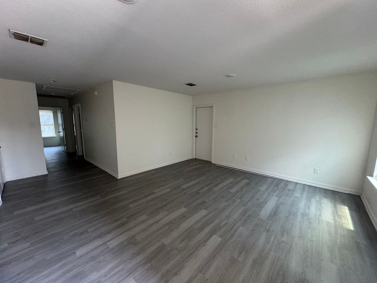 1413 N 7th St #B - Photo 3 of 7