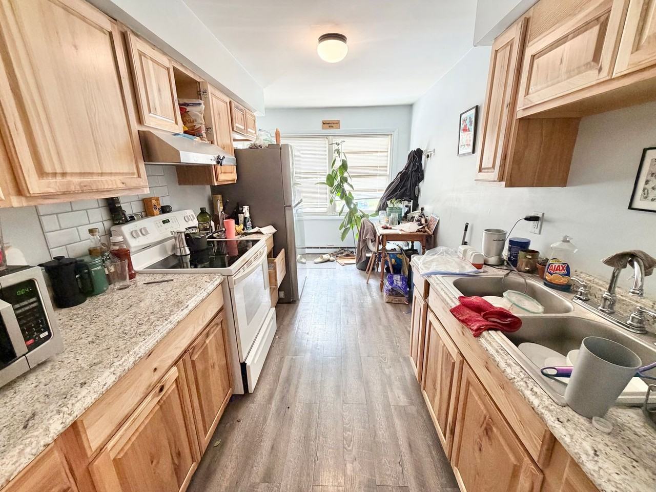 203 Harbor Rd - Photo 2 of 21