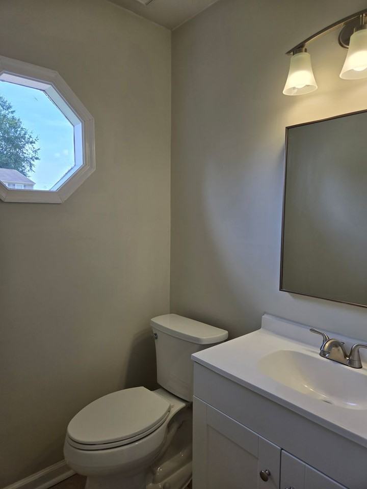 3804 Daiquiri Ct - Photo 4 of 33