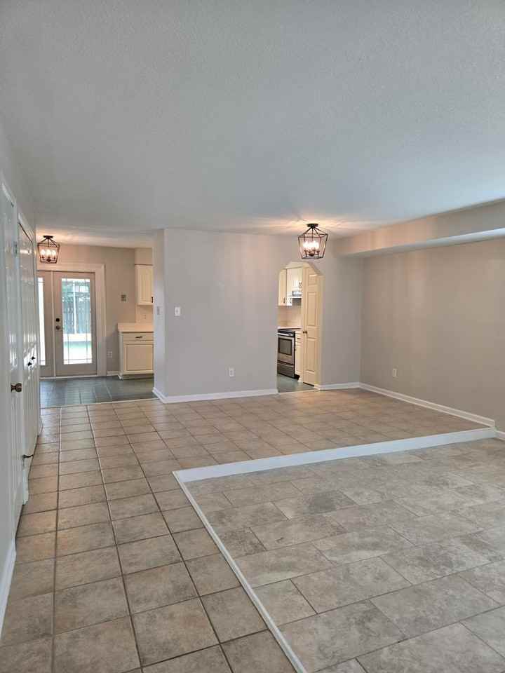 3804 Daiquiri Ct - Photo 6 of 33
