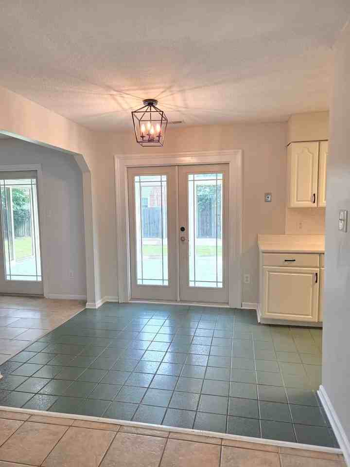 3804 Daiquiri Ct - Photo 7 of 33