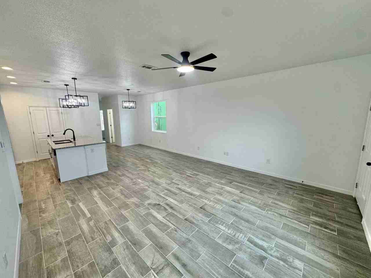 2820 N Platino Dr - Photo 7 of 7