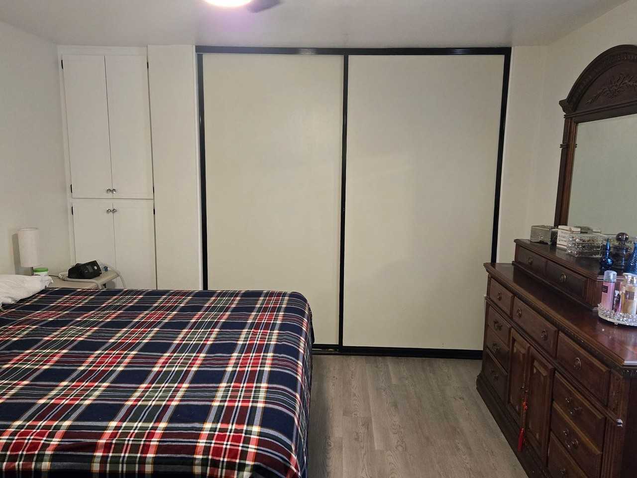12570 11th Ave - Photo 5 of 8