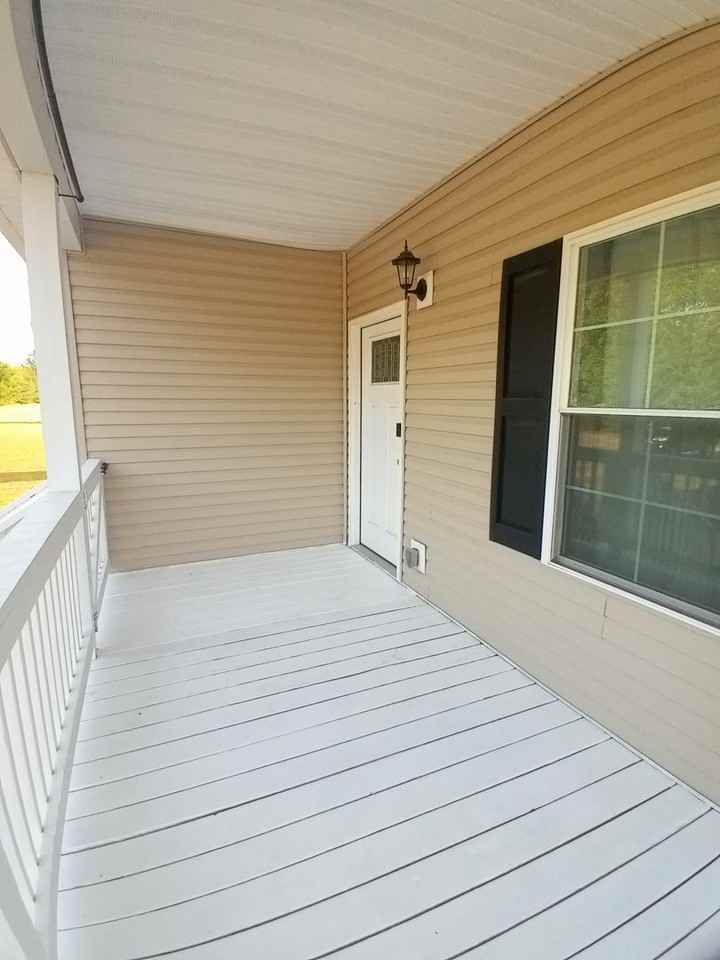 3725 Pinewood Rd - Photo 4 of 41