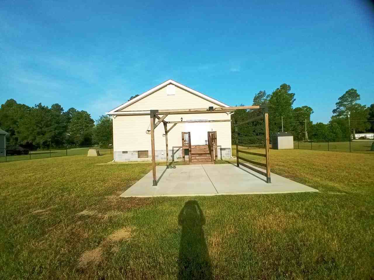 3725 Pinewood Rd - Photo 5 of 41