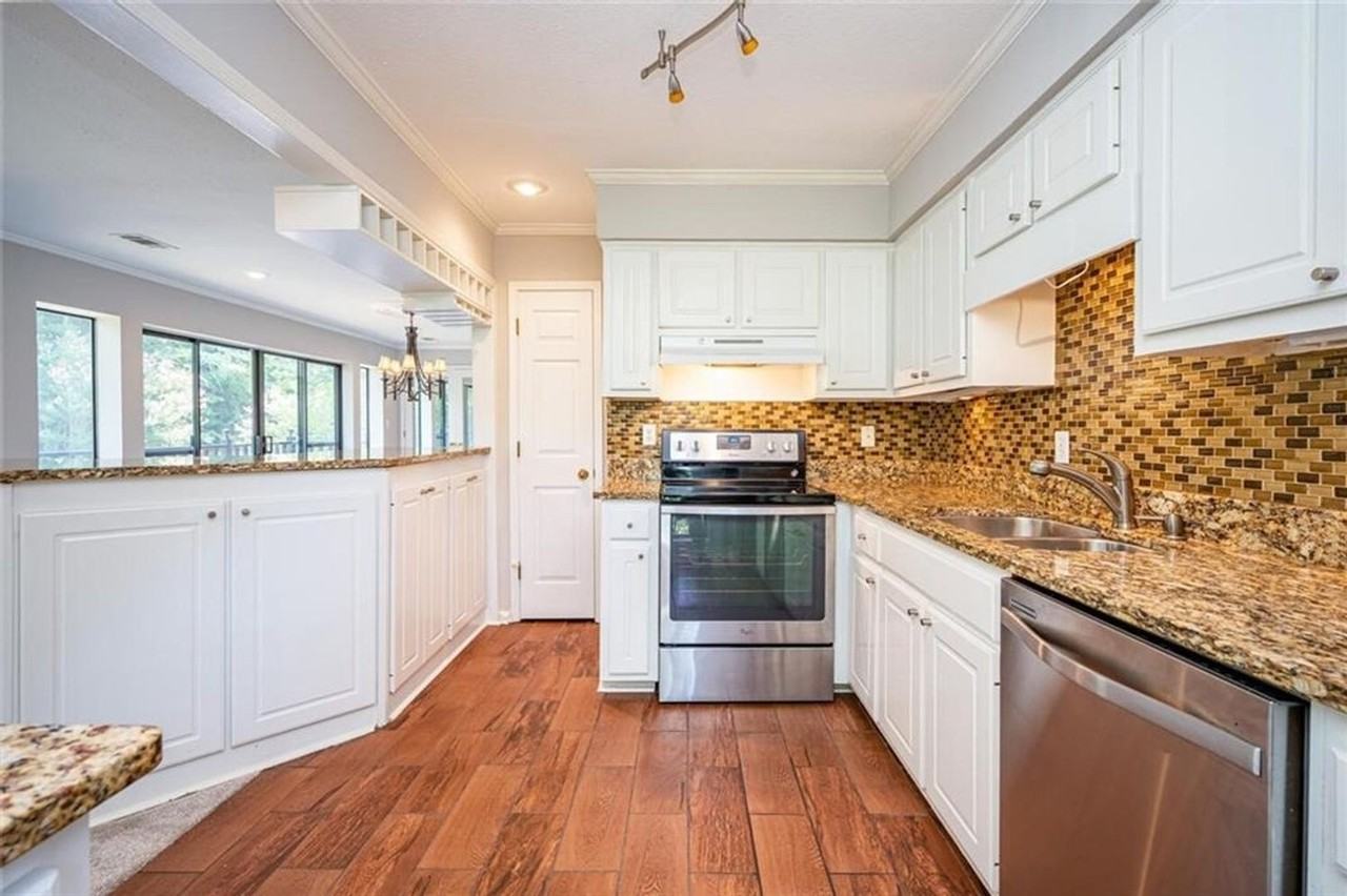 26202 Plantation Dr Ne - Photo 3 of 23