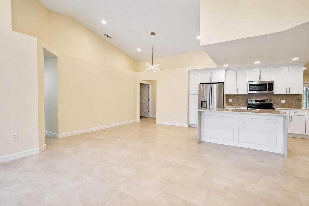 2229 Foggy Ridge Pkwy - Photo 3 of 26
