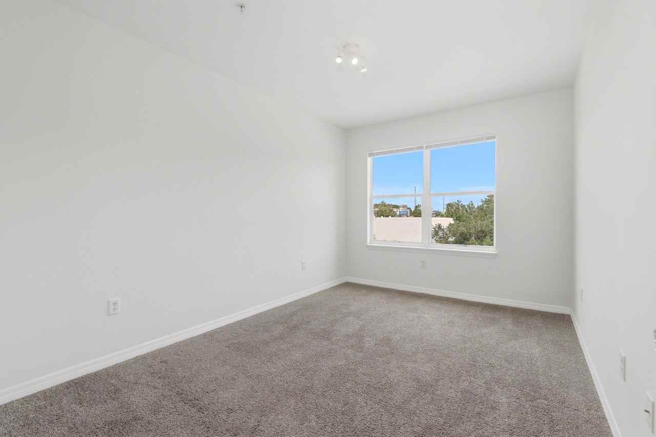 2121 Mccoy Rd #328 - Photo 4 of 7