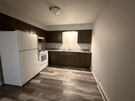 featured image of 185 Susan St #185-4