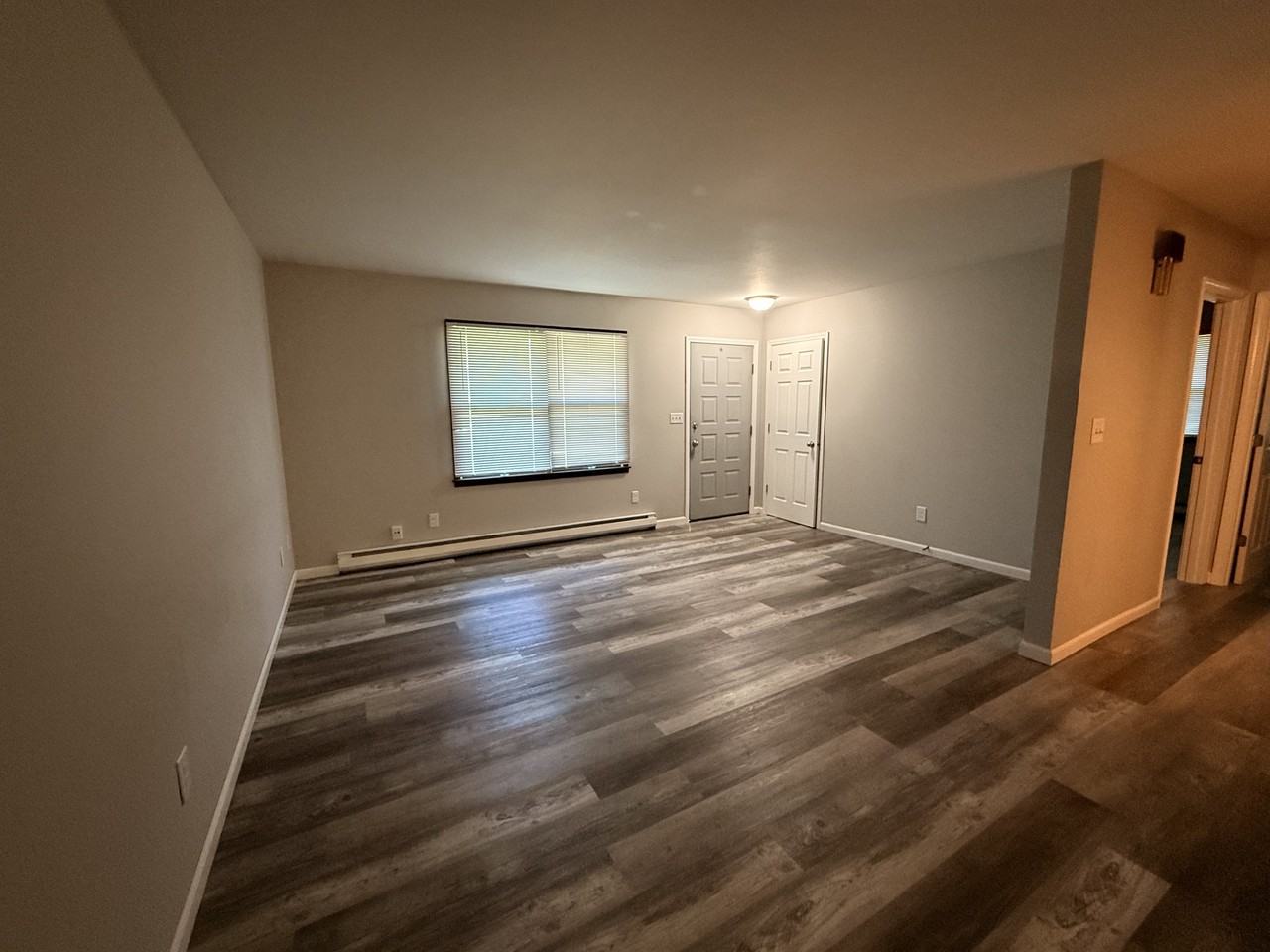 185 Susan St #185-4 - Photo 2 of 8