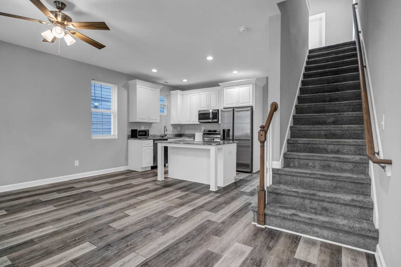 833 A Ave #1 - Photo 3 of 10