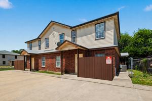 featured image of 7605 Windsor Oaks #1
