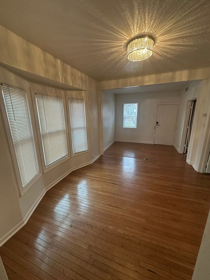 3538 4th St N #1 - Photo 3 of 10