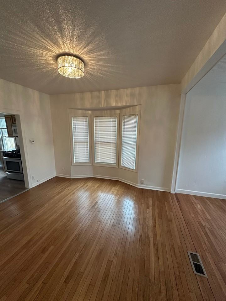 3538 4th St N #1 - Photo 4 of 10