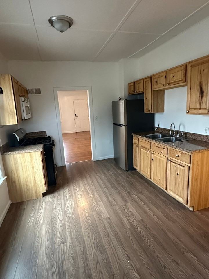 3538 4th St N #1 - Photo 5 of 10
