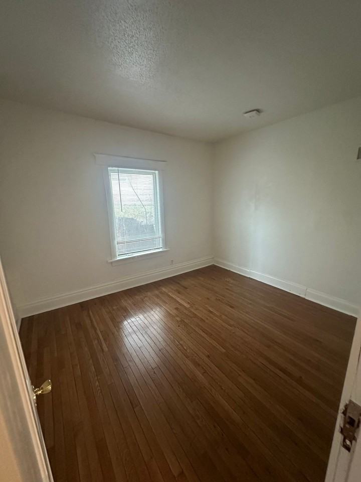 3538 4th St N #1 - Photo 7 of 10