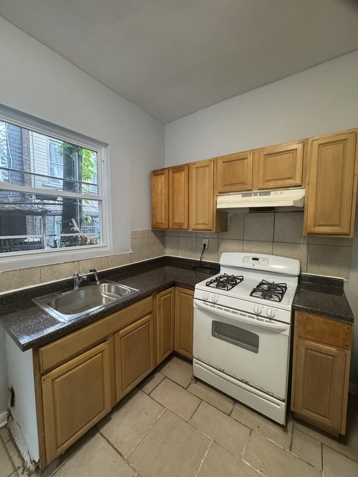 3836 N 9th St #1 - Photo 7 of 12