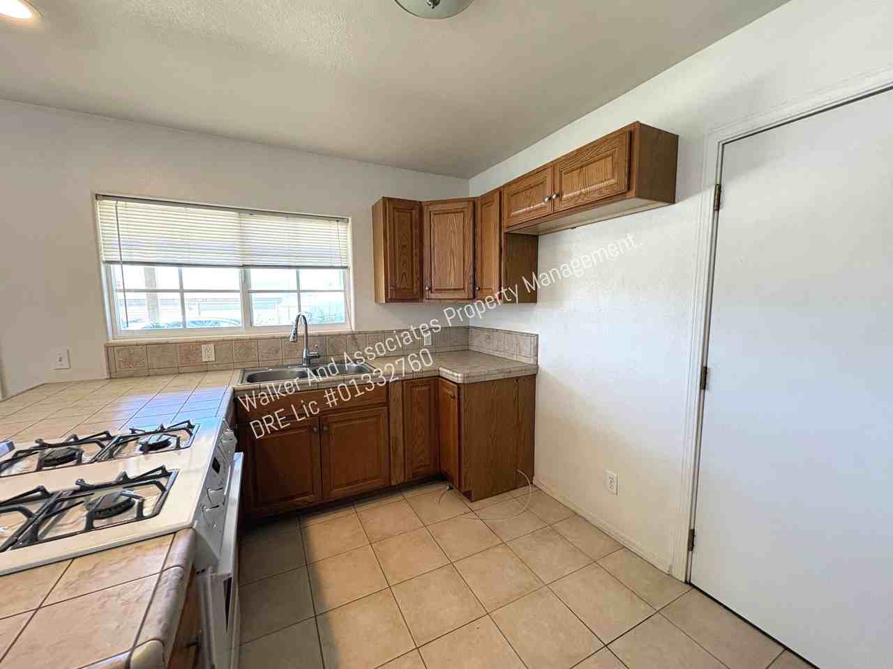 130 Twitchell St #1 - Photo 5 of 8