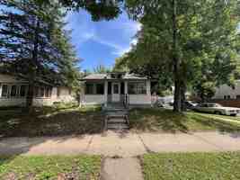 featured image of 2900 Russell Ave N #1