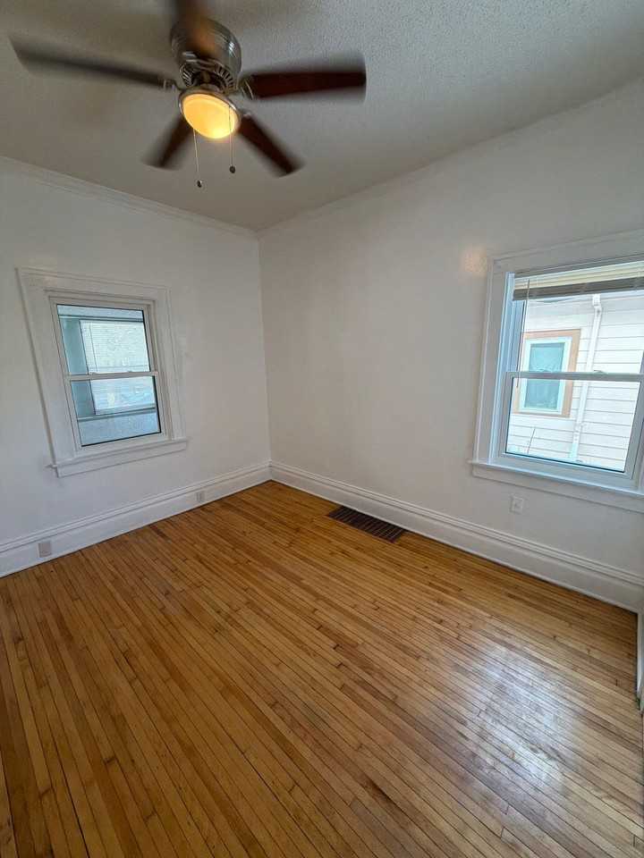 2900 Russell Ave N #1 - Photo 6 of 12