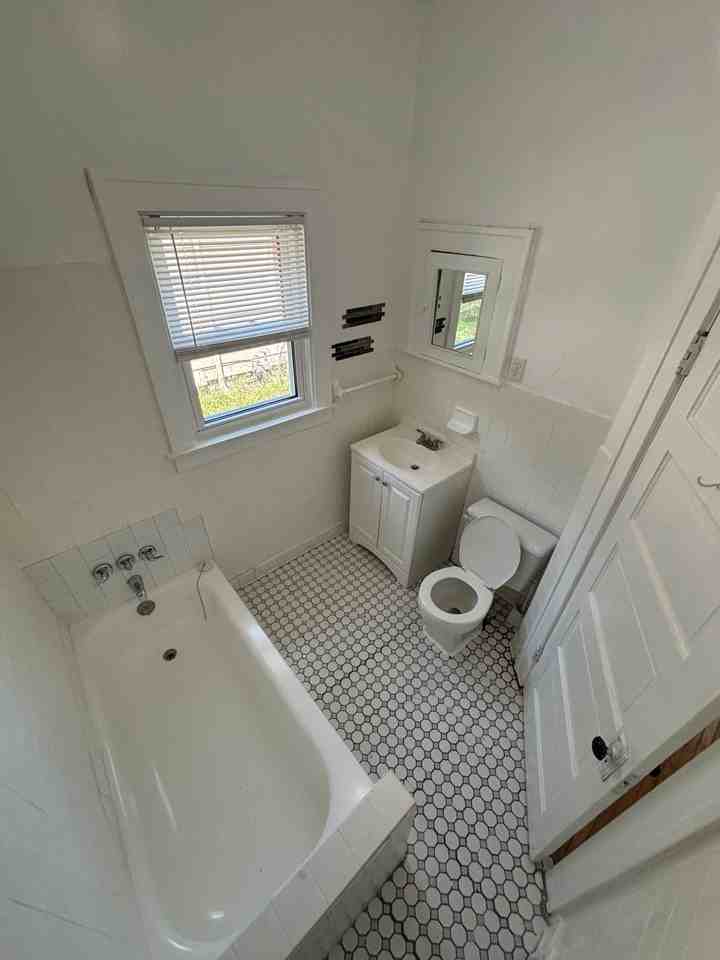 2900 Russell Ave N #1 - Photo 7 of 12