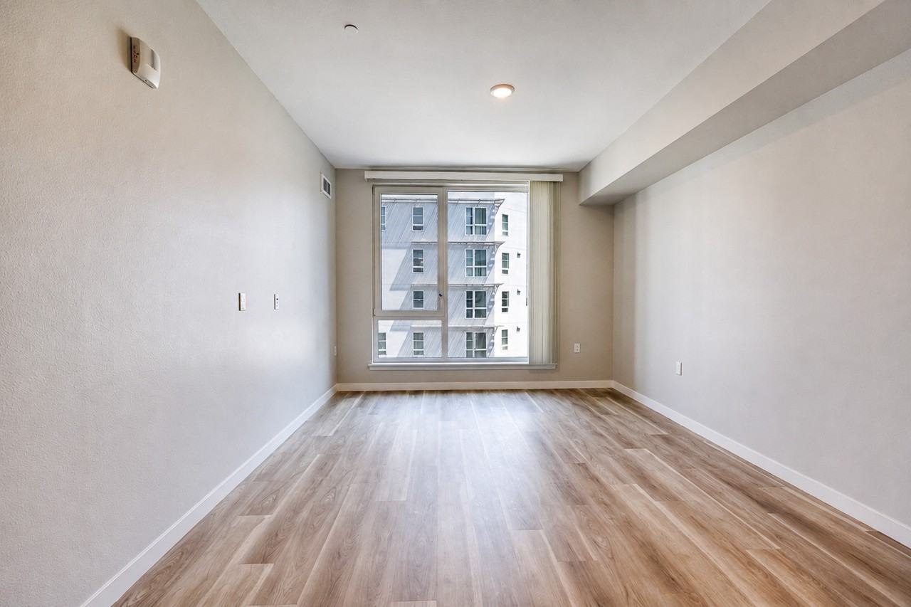 260 Brooklyn Basin WayUnit 424 #424 - Photo 7 of 47