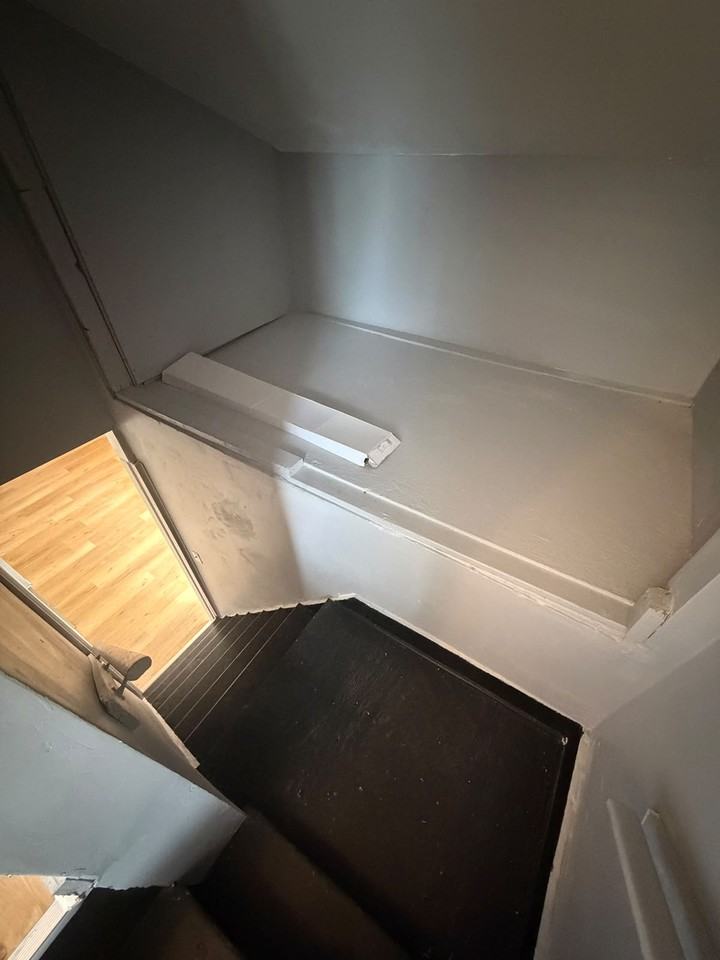 218 Manning St #1 - Photo 3 of 10