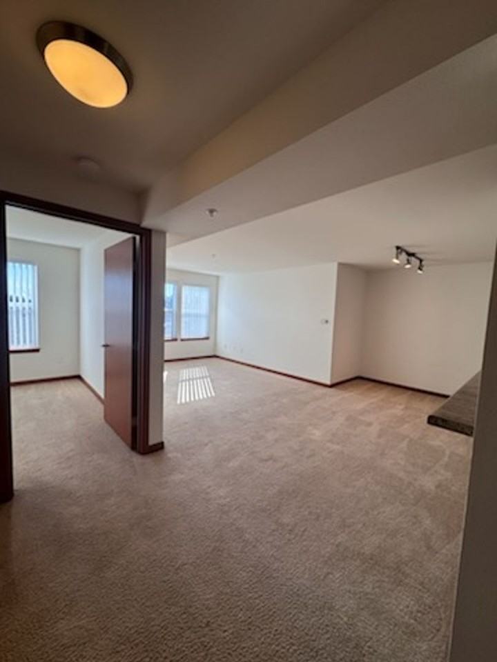 21428 International Boulevard - Photo 6 of 42