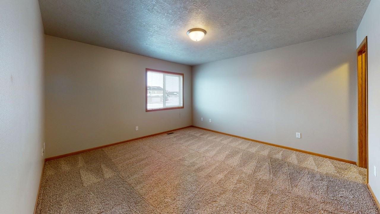 2228-2258 Landmark Circle - Photo 2 of 12