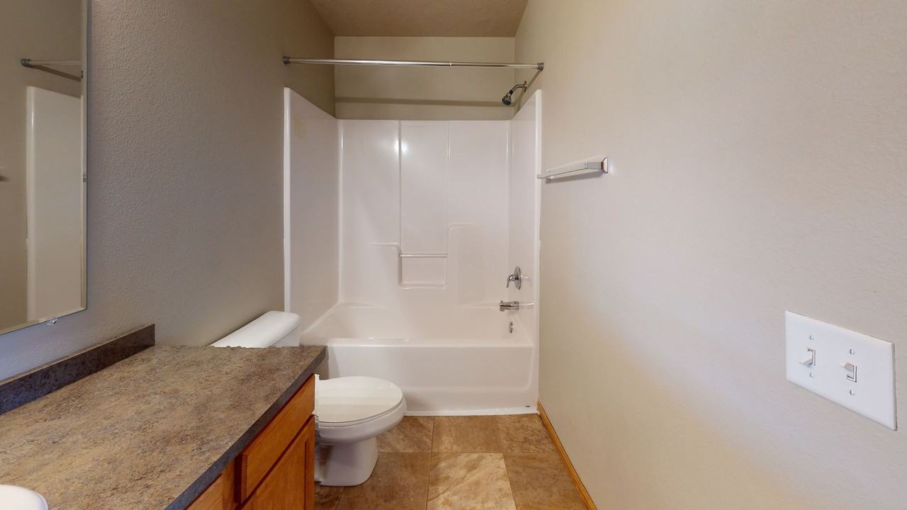 2228-2258 Landmark Circle - Photo 4 of 12