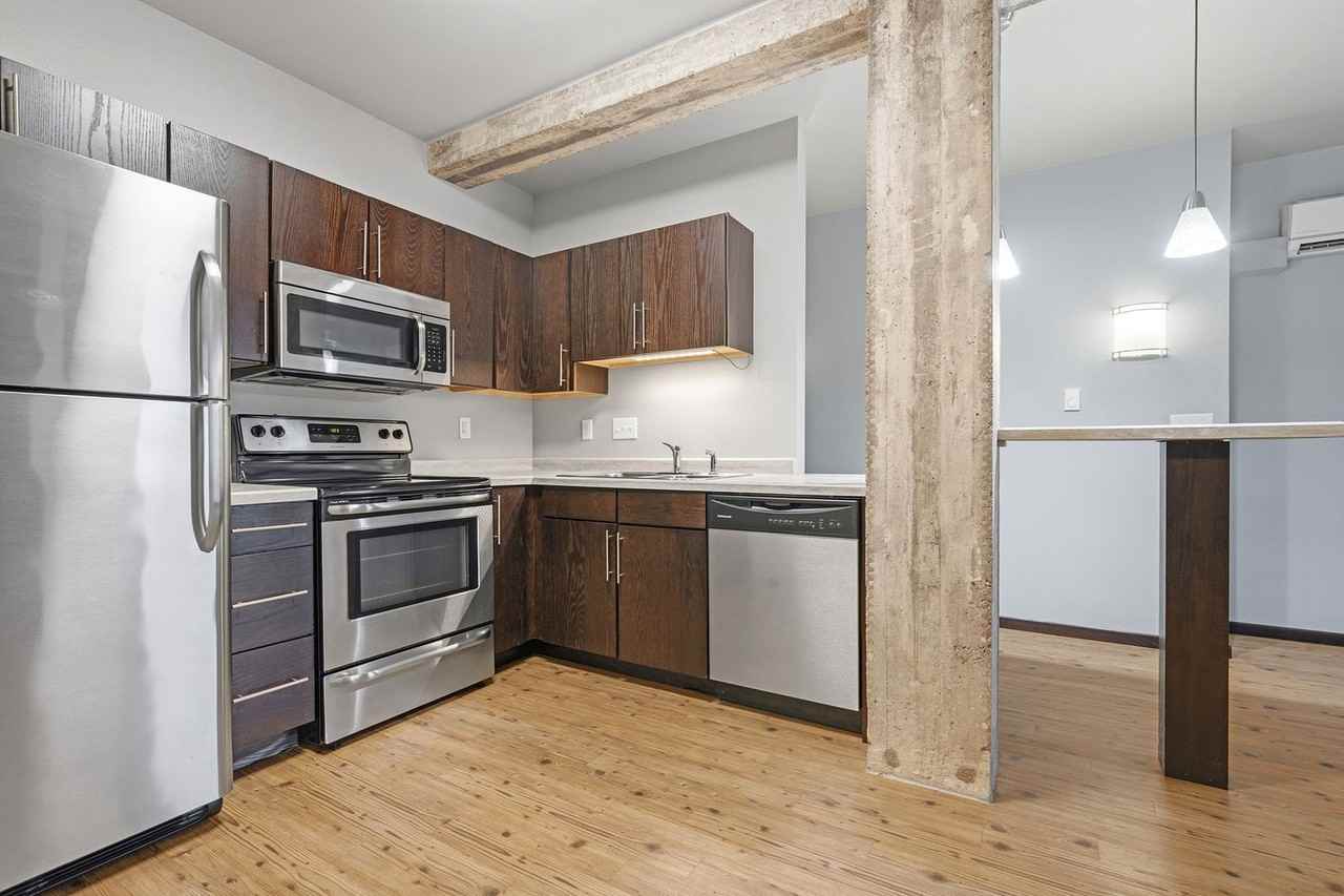 13 1st Ave Sw #302 - Photo 7 of 22