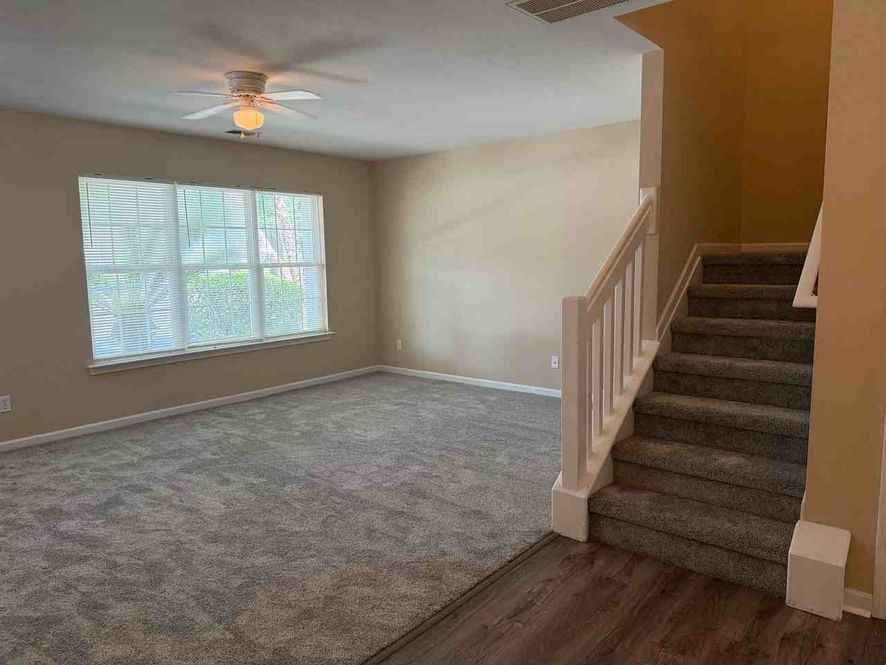 242 West Sq - Photo 4 of 36