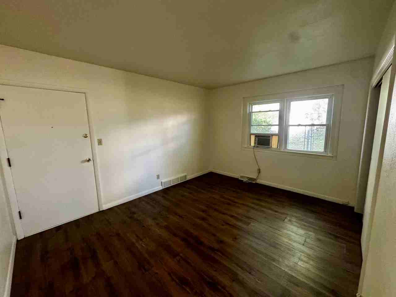 1811 13th Ave #4 - Photo 7 of 9