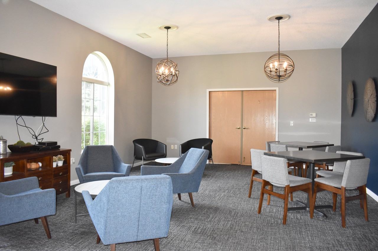 Carver Lake Townhomes - Photo 2 of 16