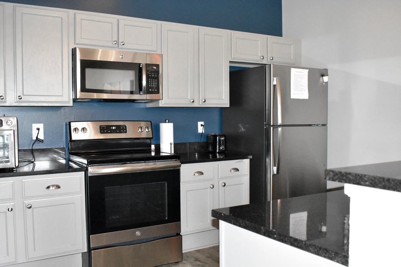 Carver Lake Townhomes - Photo 3 of 16