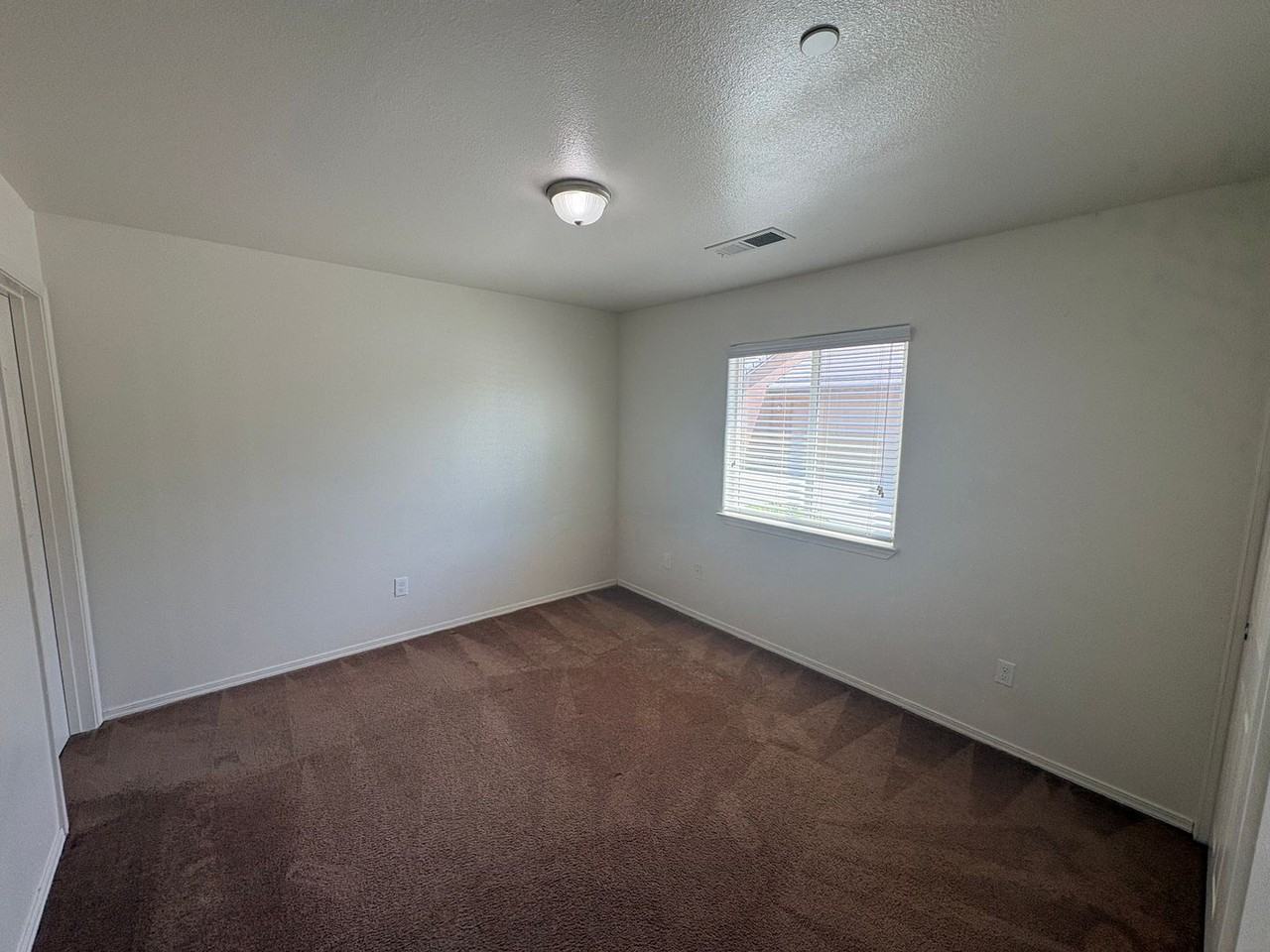 2109 Bella Oaks Dr - Photo 6 of 23