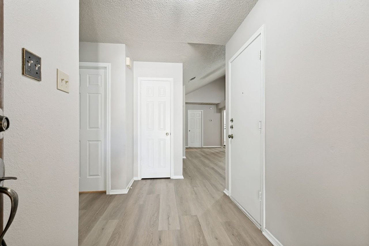 21130 Malibu Colony - Photo 5 of 25