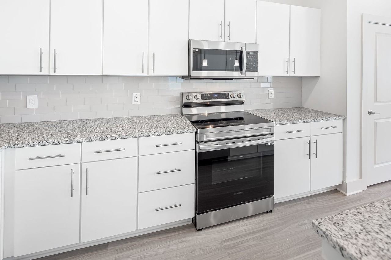 The Vandy Apartments - Photo 6 of 22
