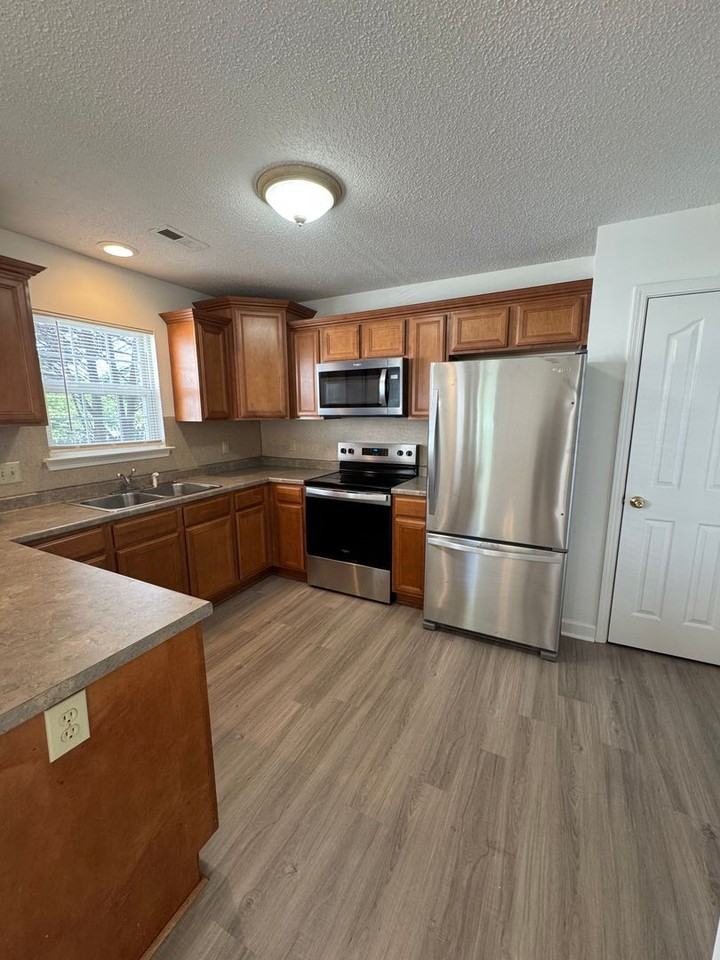 203 Clusters Cir - Photo 3 of 21