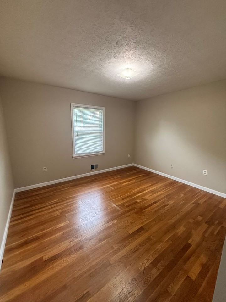 5508 Fruitwood Dr - Photo 7 of 13