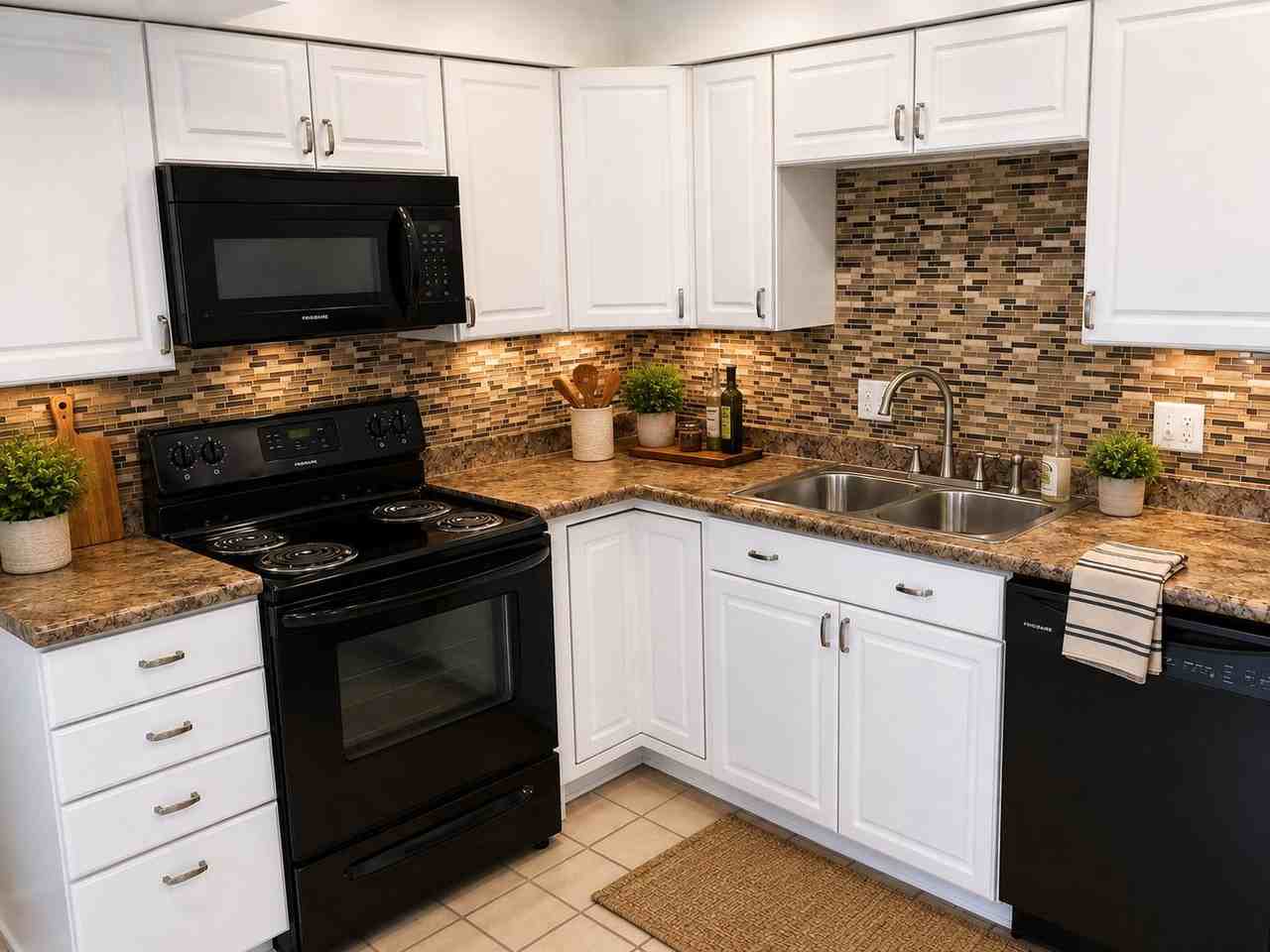Midvale Apartments - Photo 2 of 11