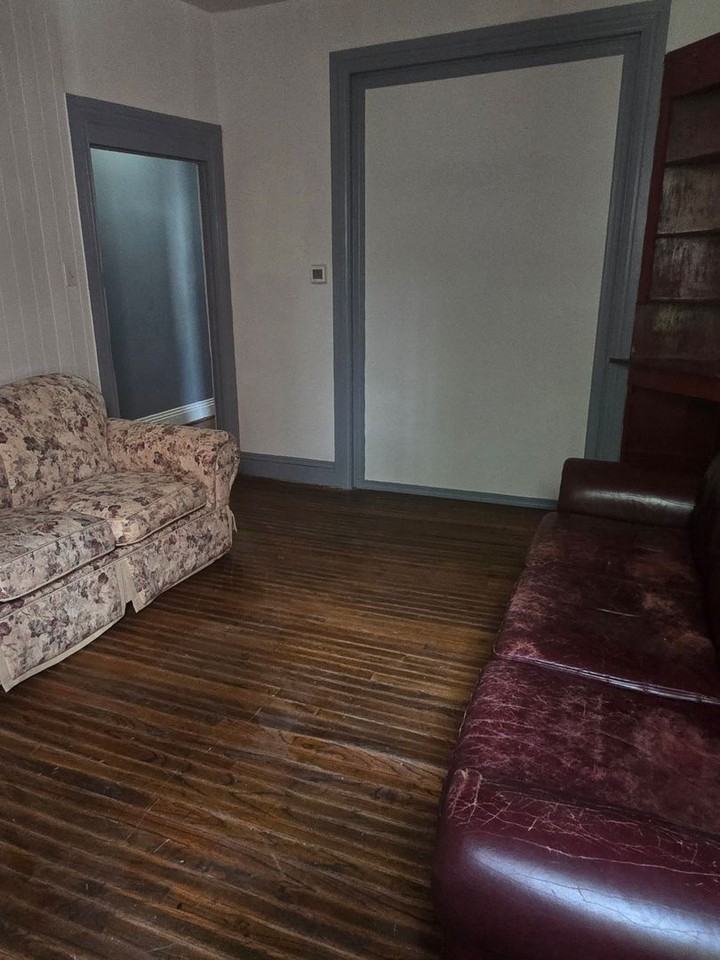 228 W Jackson St - Photo 5 of 23