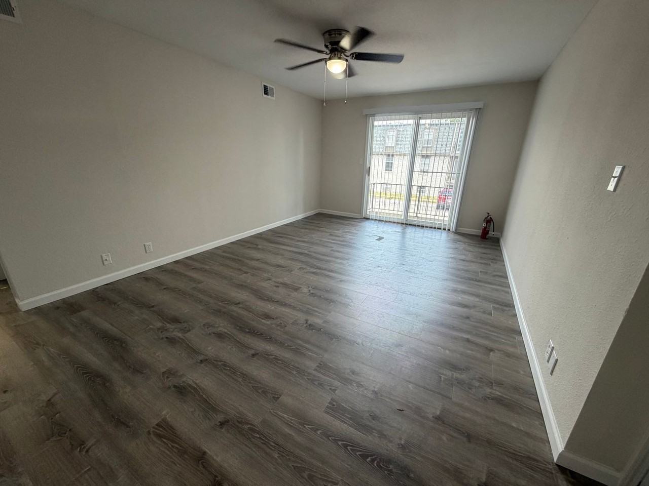 3408 Balboa Ln #32 - Photo 5 of 28