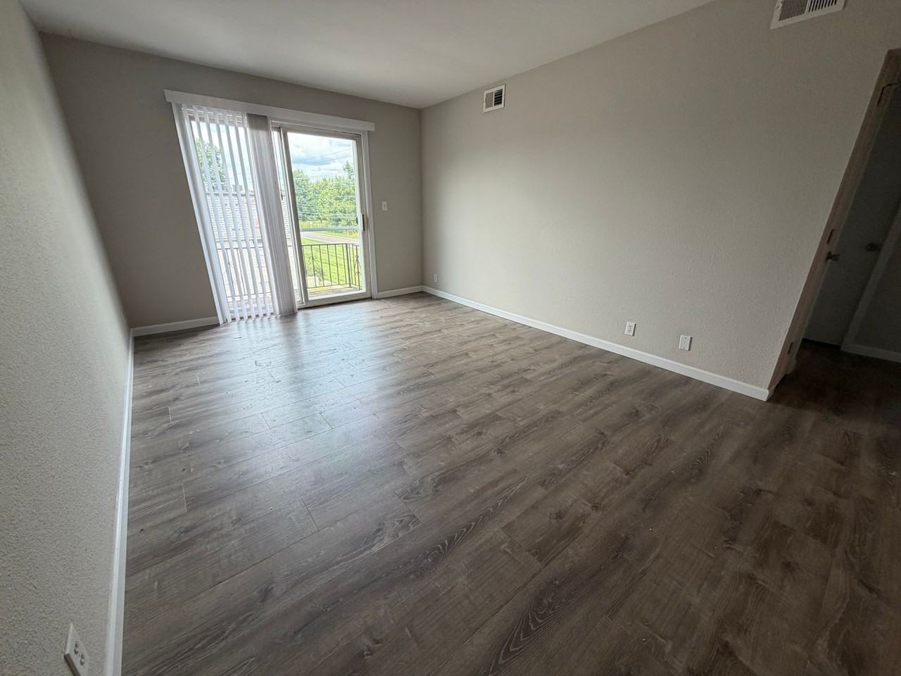 3408 Balboa Ln #34 - Photo 4 of 31