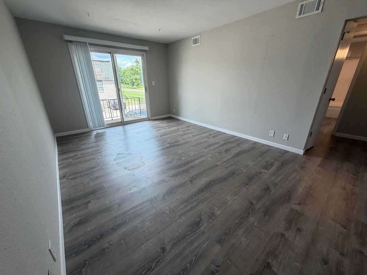 3408 Balboa Ln #35 - Photo 5 of 33