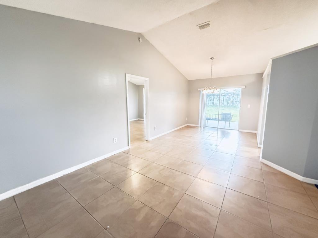 11836 Newchapel Ct - Photo 5 of 28