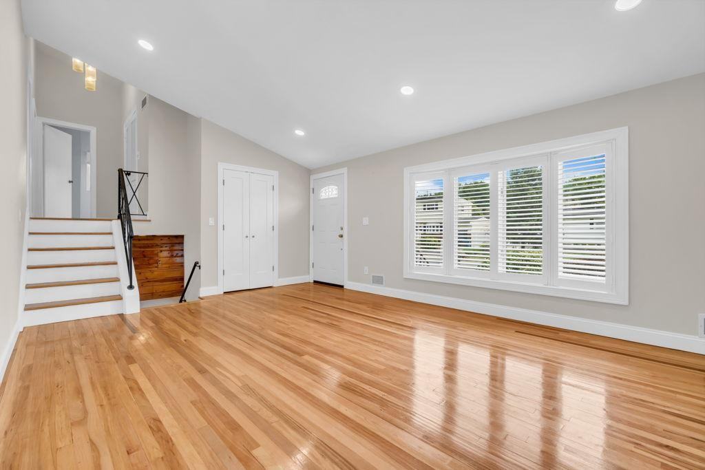 61 Cornell Dr - Photo 2 of 42