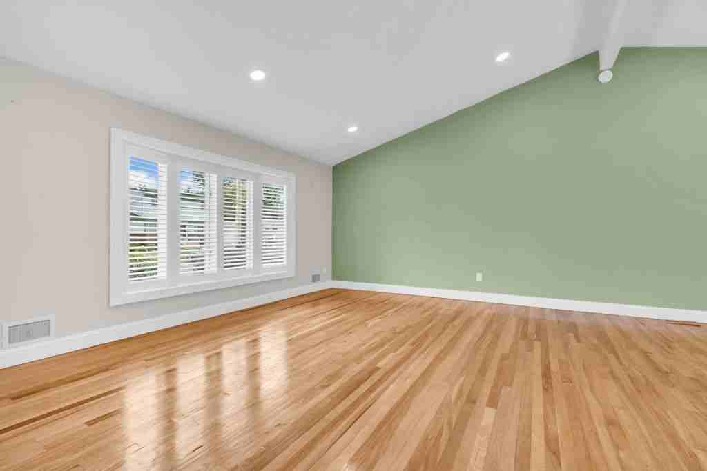 61 Cornell Dr - Photo 5 of 42