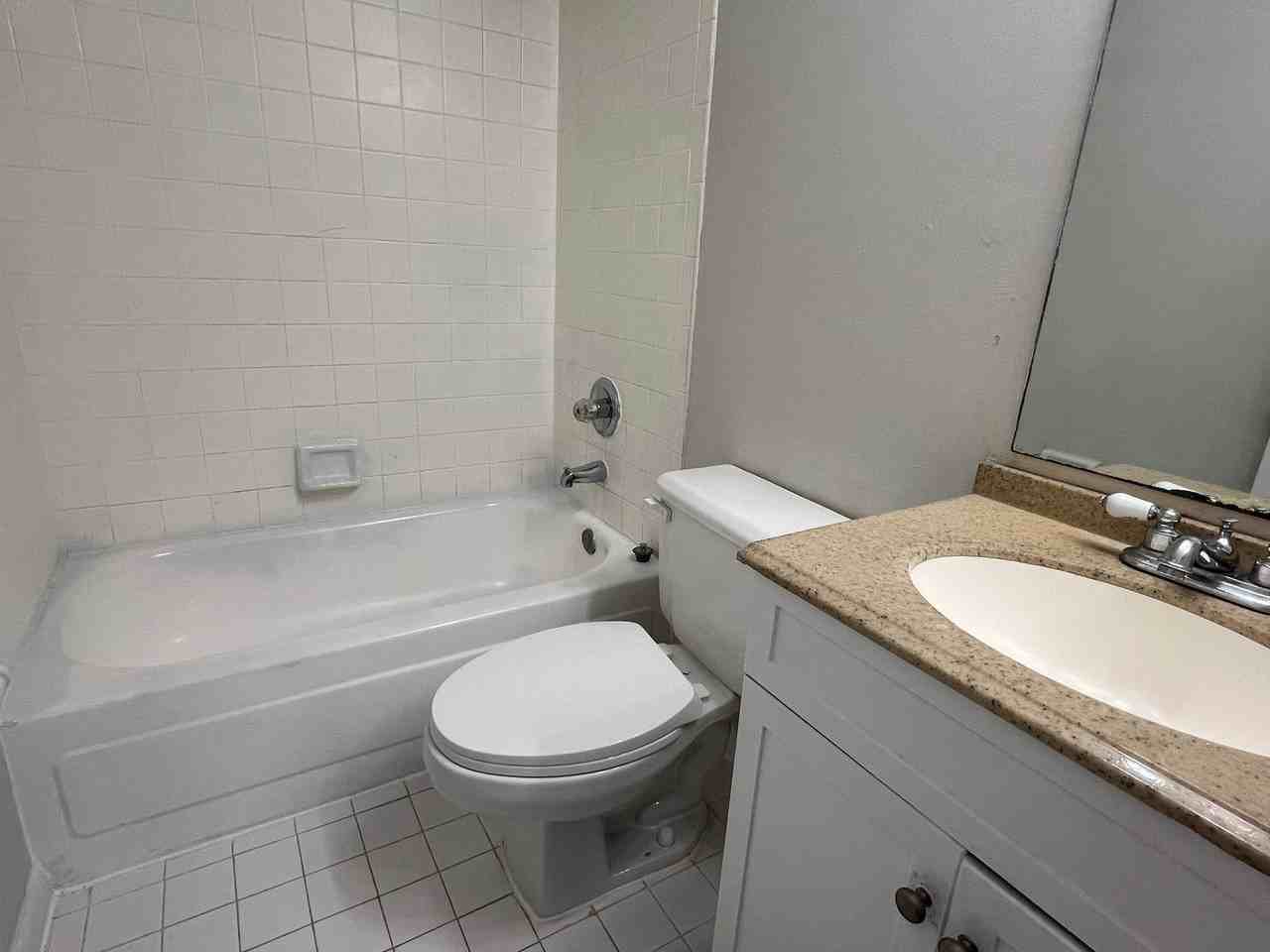 3846 Nw 115th Ave - Photo 6 of 23
