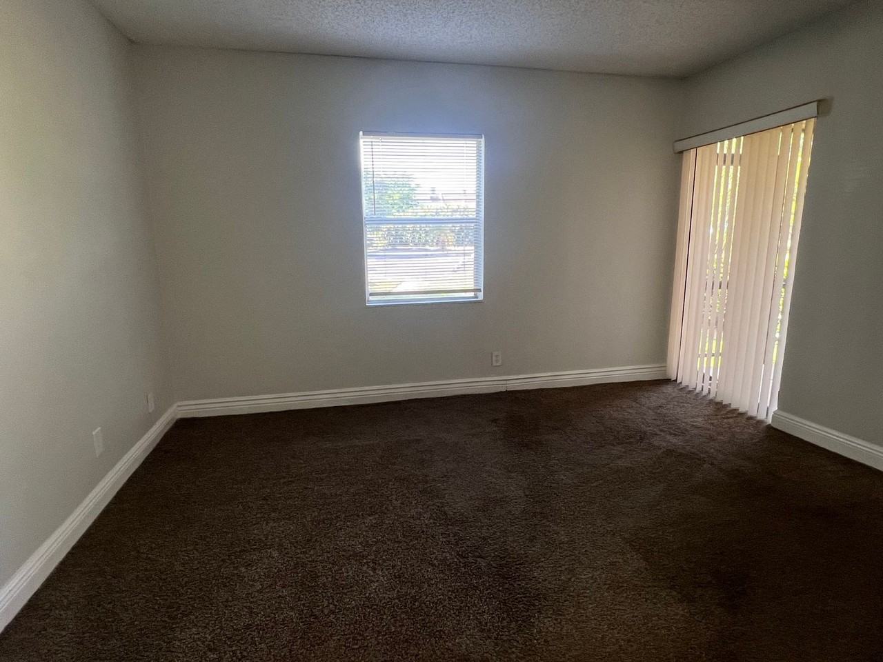 11552 Nw 39th St - Photo 5 of 24